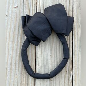 1980s Peak Madonna Era Black Padded Headband with Bow